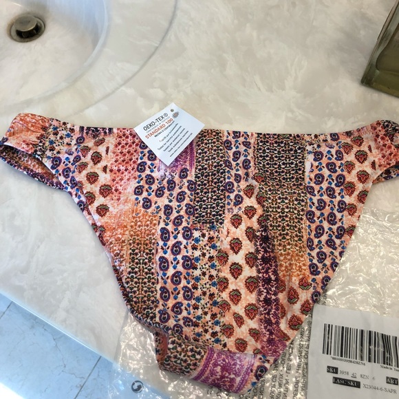 Victoria’s Secret bikini bottoms NWT, Size 6 - Picture 7 of 9